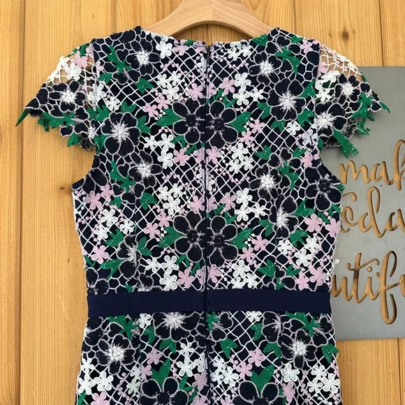 Foxiedox Floral Lace A-Line Maryem Midi Dress Size Extra Small - Picture 12 of 14